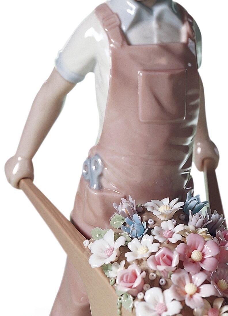 Lladro Figura Niño Carretilla Con Flores