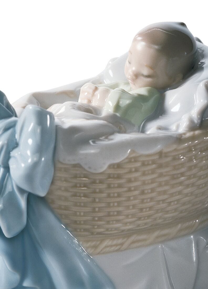 Lladro Figura Niño Un Regalo Del Cielo