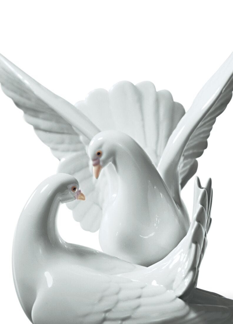 Lladro Figura Palomas Nido De Amor