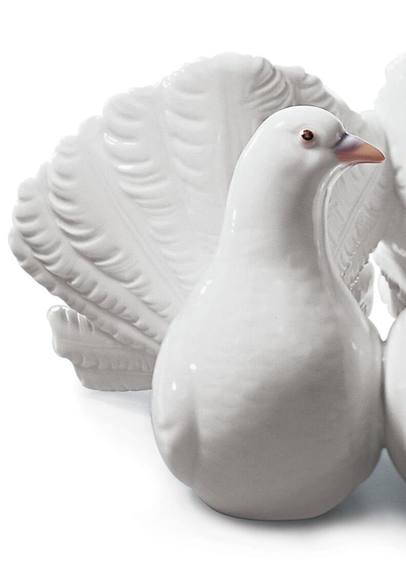 Lladro Figura Pareja De Palomas