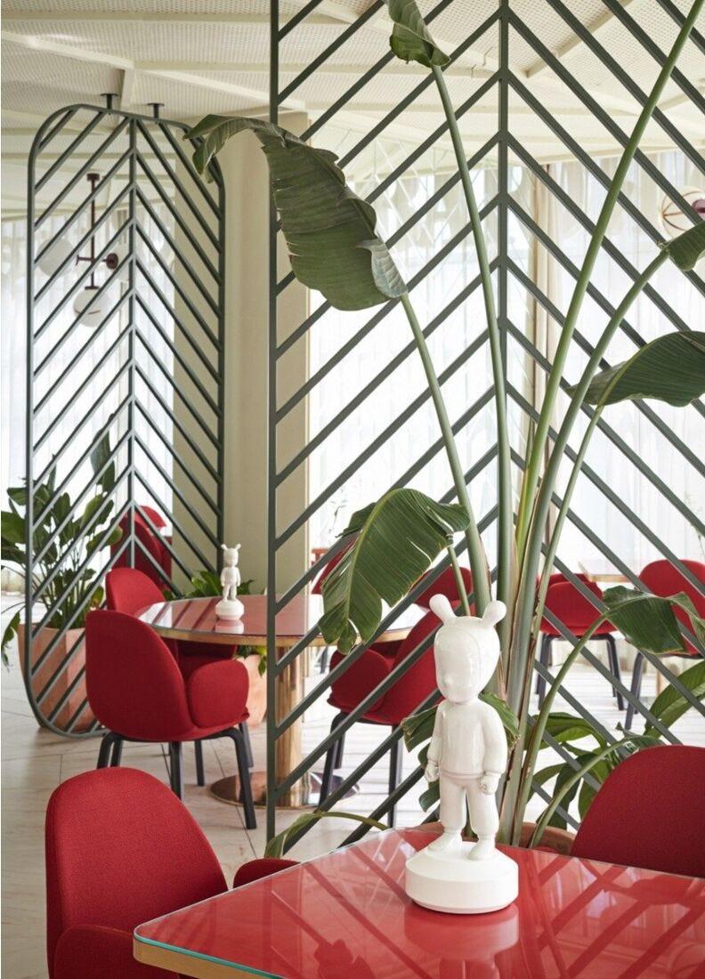 Lladro Figura The White Guest. Grande