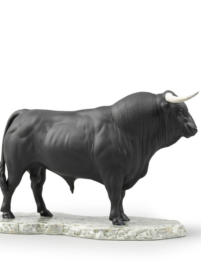 Lladro Figura Toro Bravo