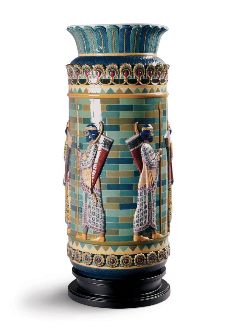 Lladro Jarrón Friso De Los Arqueros. Serie Limitada