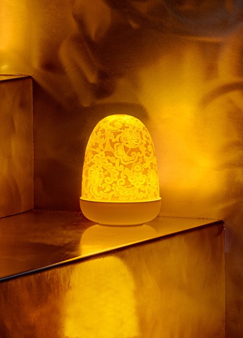 Lladro Lámpara De Mesa Lace Dome