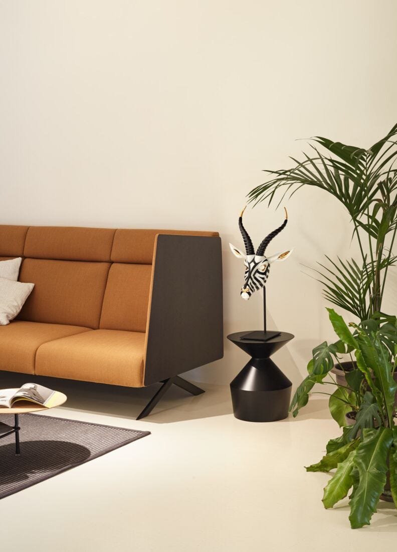 Lladro Máscara Antílope. Negro Y Oro