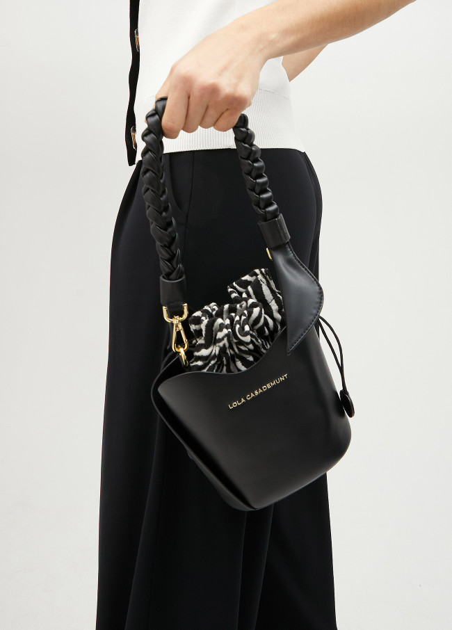 Lola Casademunt Bolso Bombonera Con Asa Corta Y Saco Interior