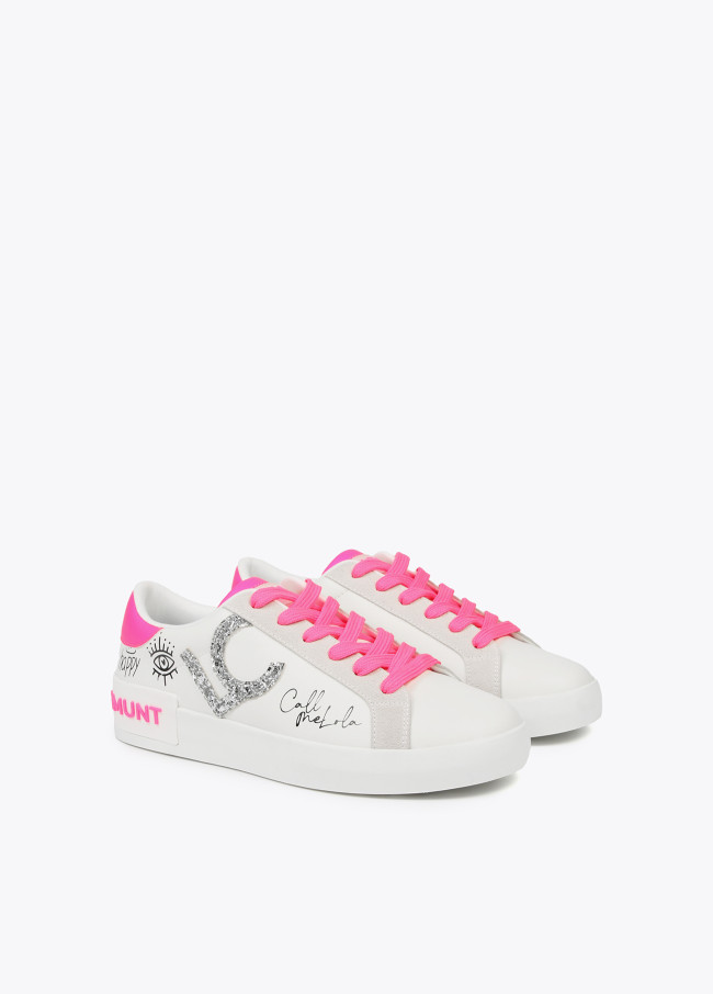 Lola Casademunt Deportiva Con Detalles Efecto Graffity