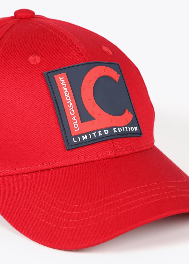 Lola Casademunt Gorra Lola Casademunt Y Amercian Magic