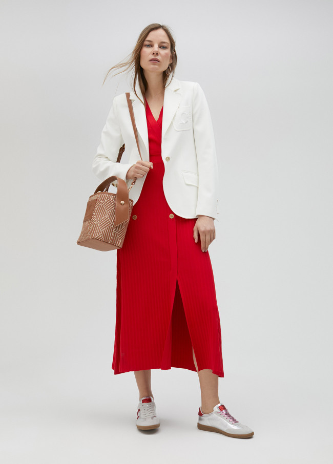 Lola Casademunt Americana Con Bordado