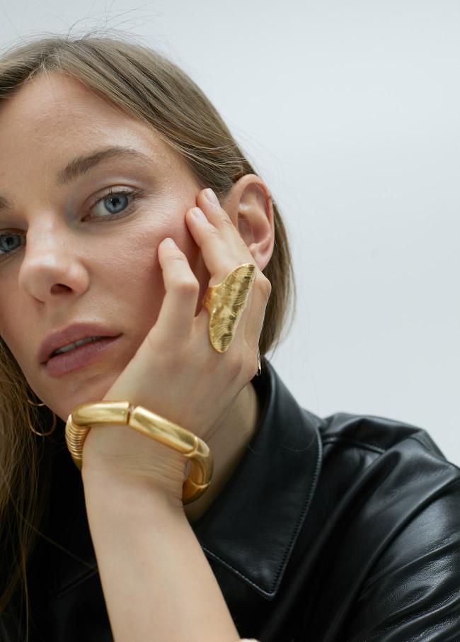 lola casademunt Anillo maxi textura