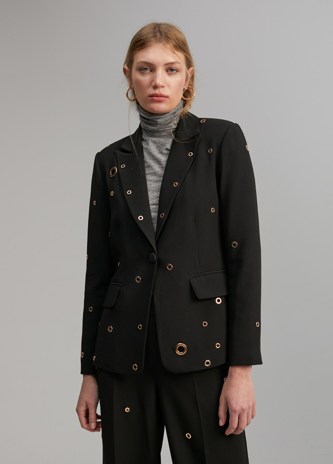 lola casademunt Blazer detalle eyelets