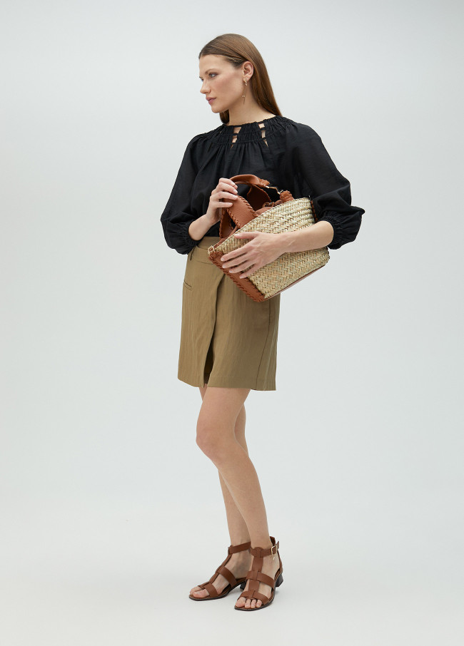 Lola Casademunt Blusa Detalle Cuello