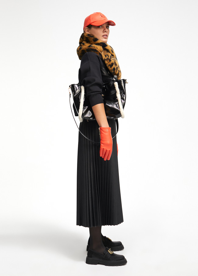 Lola Casademunt Bolso Efecto Piel Brillante