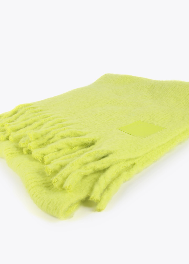 Lola Casademunt Bufanda Con Flecos