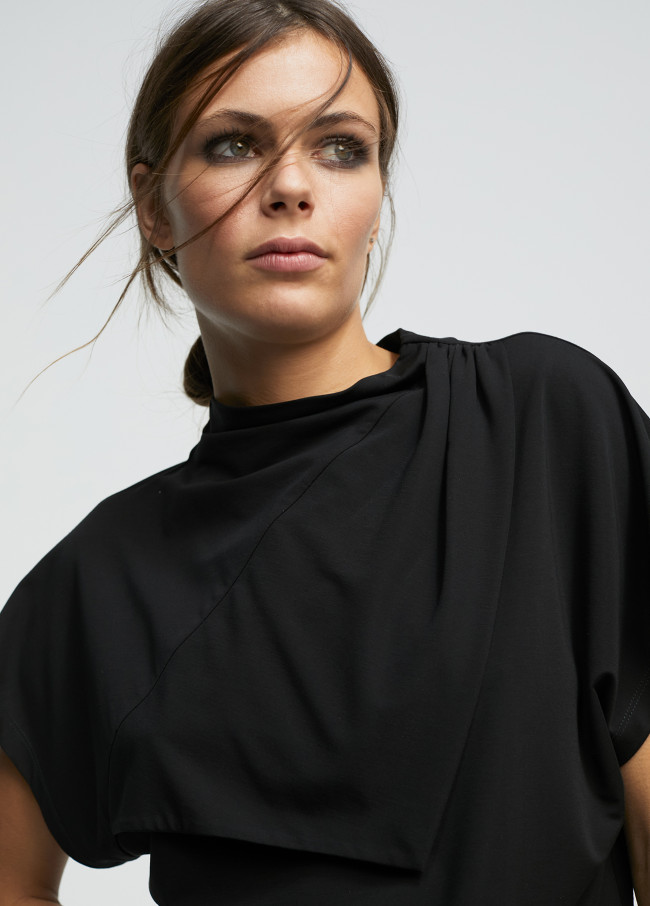 Lola Casademunt Camiseta Cuello Perkins