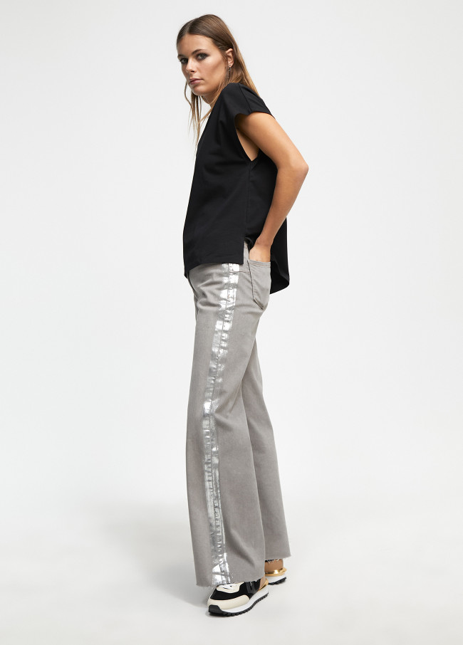 Lola Casademunt Camiseta Detalle Cadena