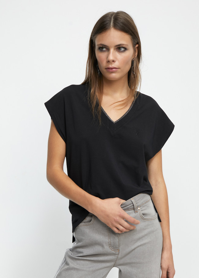 lola casademunt Camiseta detalle cadena