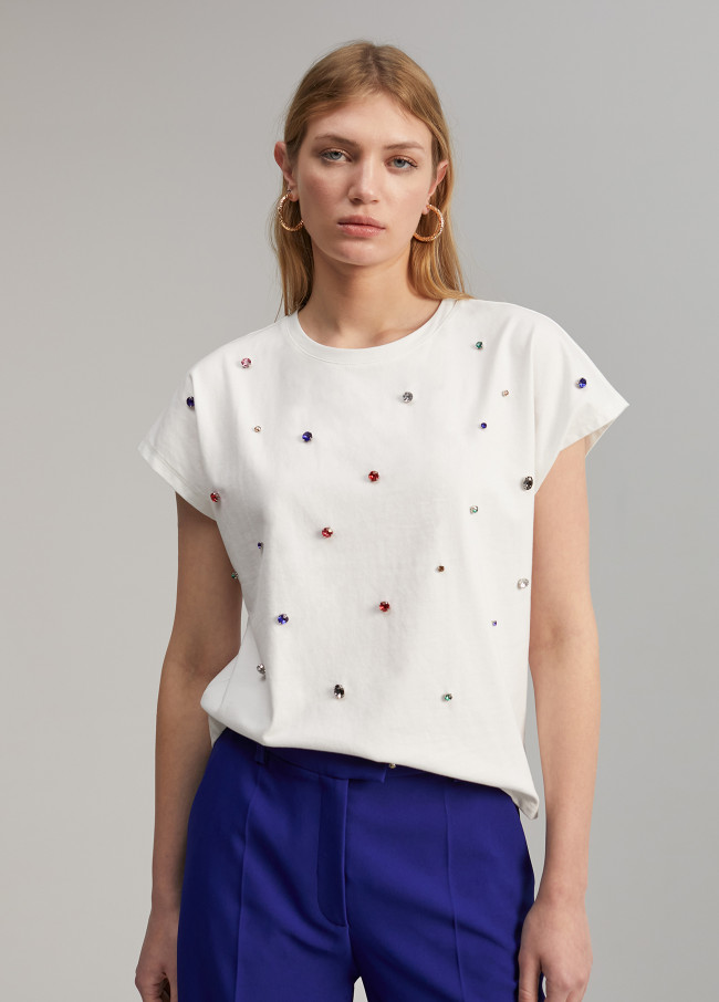 Lola Casademunt Camiseta Detalle Joyas