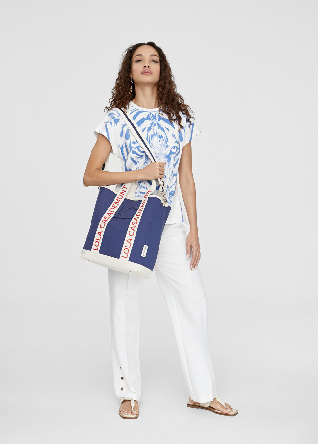 Lola Casademunt Camiseta Posicionado Tigre