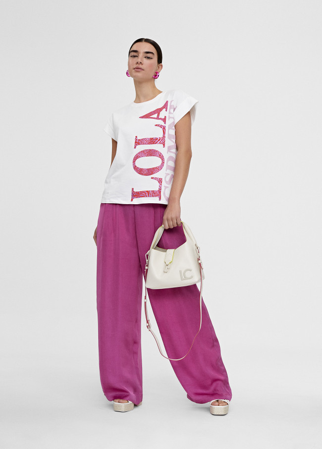 Lola Casademunt Camiseta Posicionado Vertica Lola