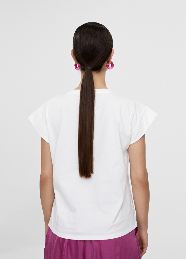 Lola Casademunt Camiseta Posicionado Vertica Lola