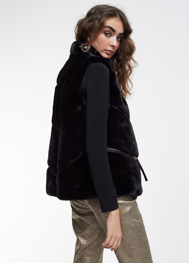 Lola Casademunt Chaleco Corto Pelo