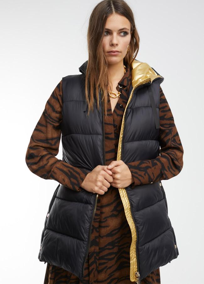 lola casademunt Chaleco detalles dorados