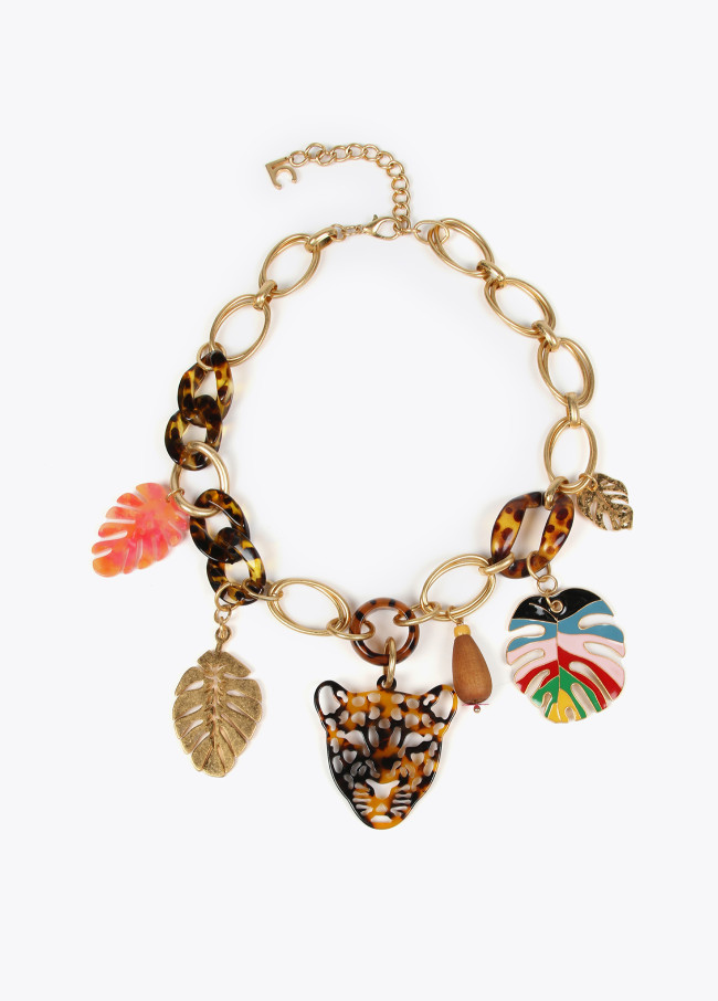 lola casademunt Collar leopardo y charms