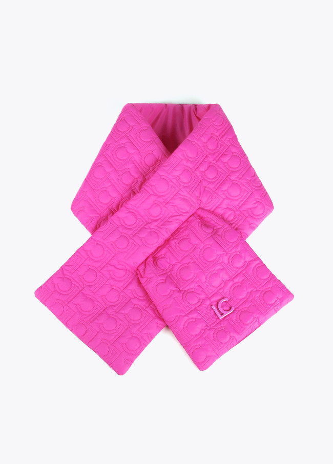 lola casademunt Cuello acolchado