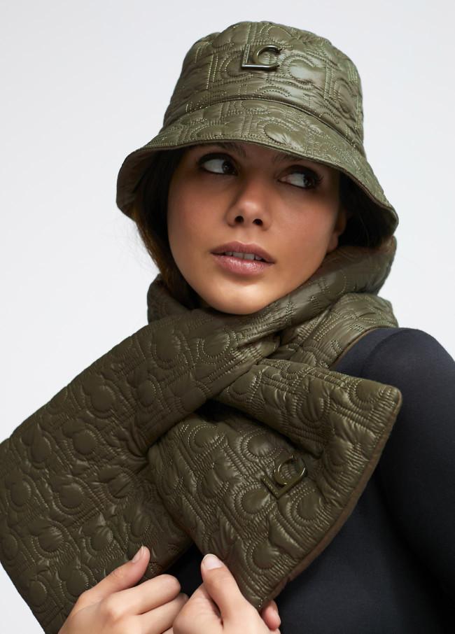 Lola Casademunt Cuello Acolchado