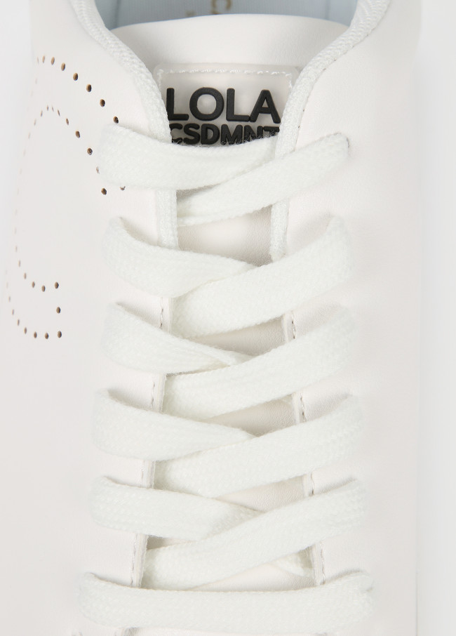 Lola Casademunt Deportiva Con Detalle LC Perforado