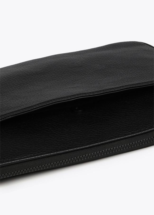 Lola Casademunt Funda Ordenador Monograma