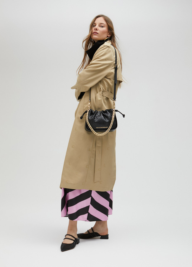 Lola Casademunt Gabardina Larga Monograma