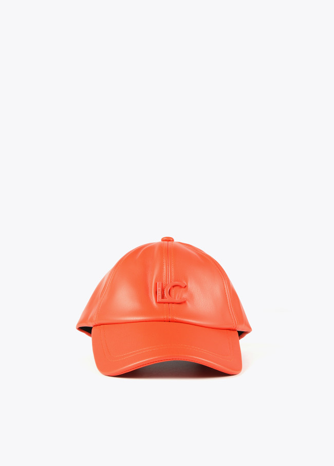 Lola Casademunt Gorra Efecto Piel