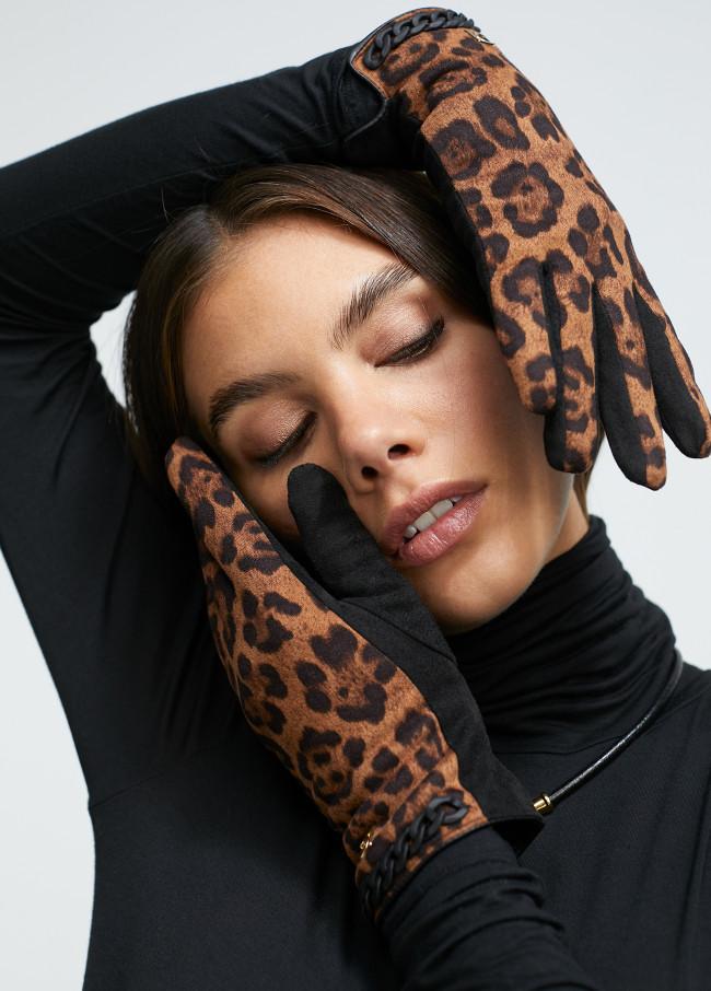 lola casademunt Guantes animal print