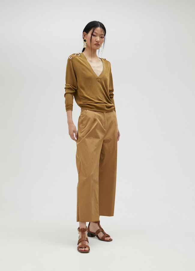 Lola Casademunt Jersey Detalle Hombro