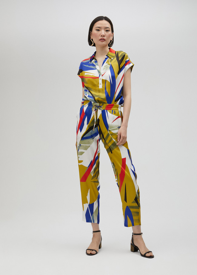 lola casademunt Jogger satinado estampado tropical