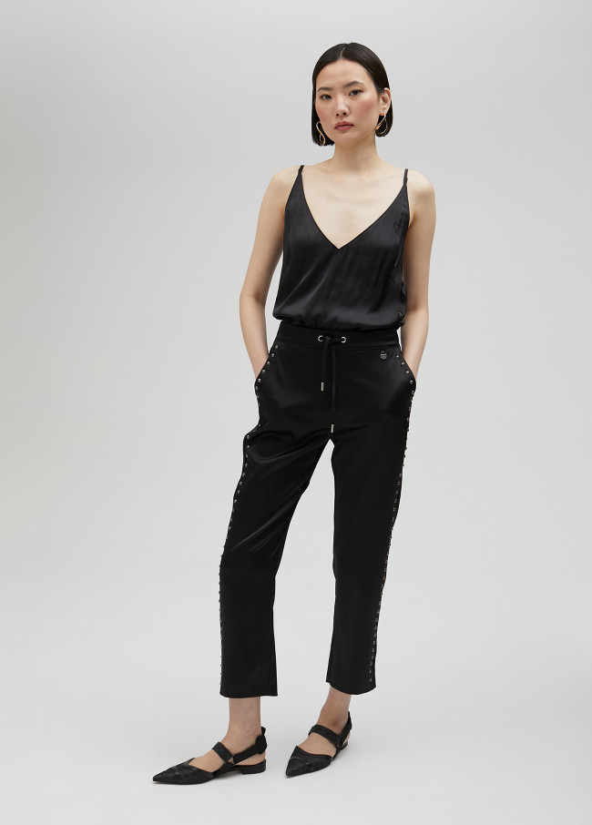 lola casademunt Jogger tachas satén