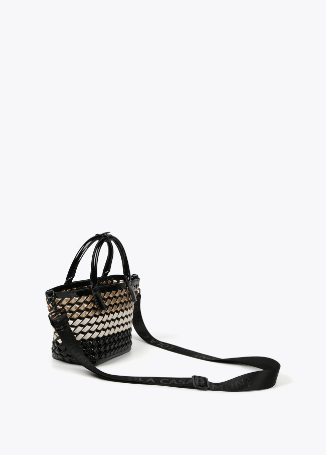 Lola Casademunt Mini Capazo Trenzado De Charol