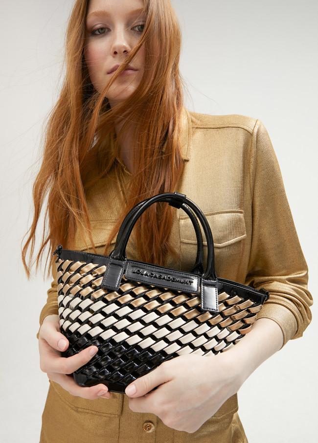 lola casademunt Mini capazo trenzado de charol