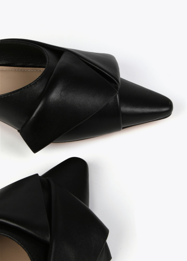 Lola Casademunt Mule Con Lazada