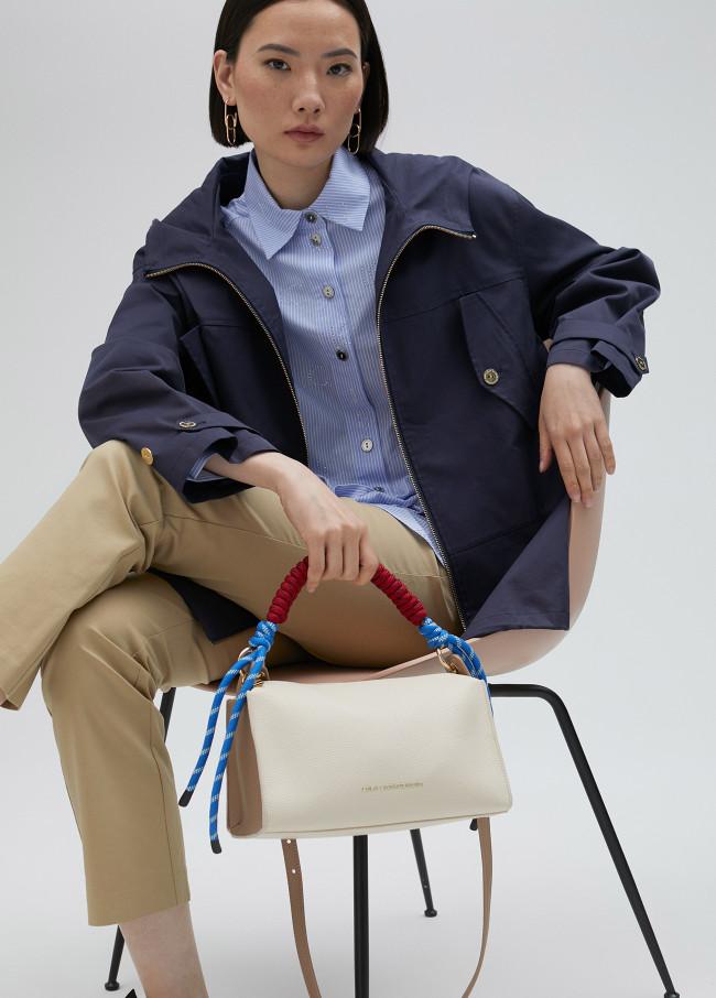 Lola Casademunt Parka Corta Con Capucha