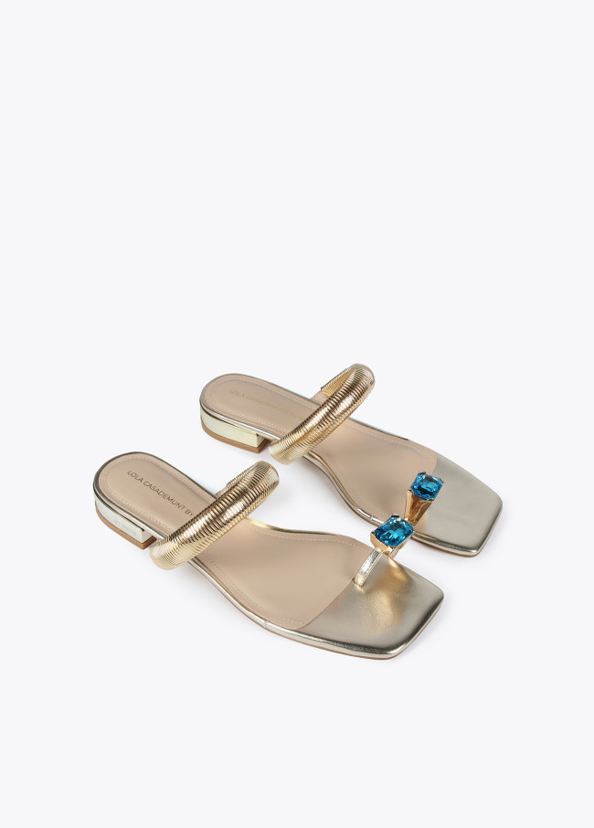 Lola Casademunt Sandalia Dorado Con Anillo Joya