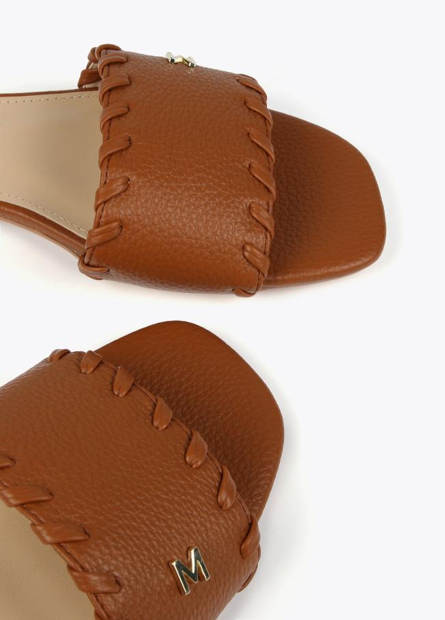 Lola Casademunt Sandalia Pala Con Detalle Trenzado