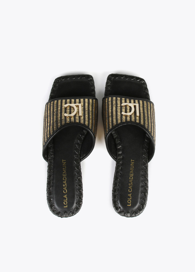 Lola Casademunt Sandalia Plana Metalizada