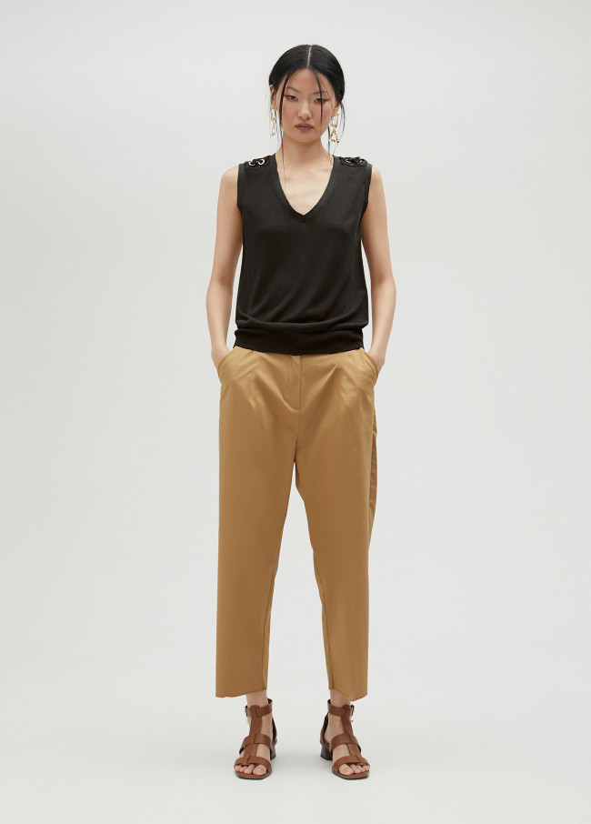 Lola Casademunt Top De Punto Detalle Eyelets