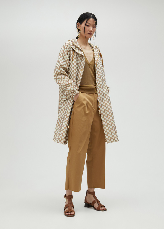 Lola Casademunt Trench Logotipada