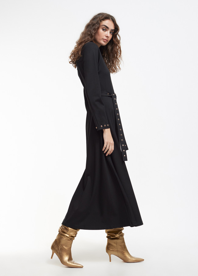 lola casademunt Vestido detalle eyelets