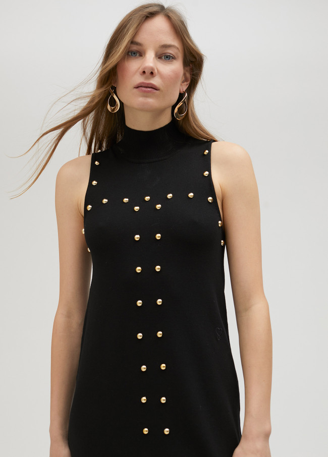 Lola Casademunt Vestido Negro De Punto Con Tachas