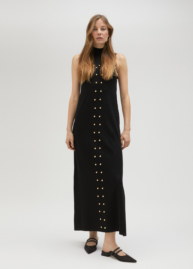 Lola Casademunt Vestido Negro De Punto Con Tachas